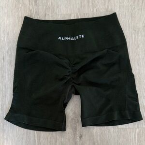 Alphalete Dark Green High-Rise Scrunch bottom Shorts - Large